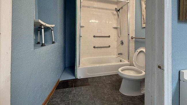 Photo - 7975 Booker St