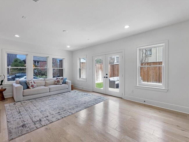 Building Photo - 2147 Colquitt St