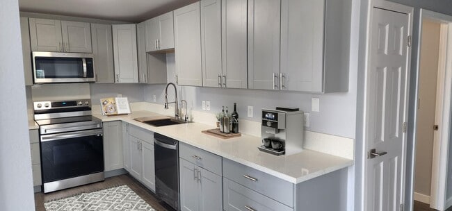 Photo - 38 Hunters Way Unit 1