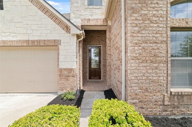 Photo - 17314 Aldenwilds Ln