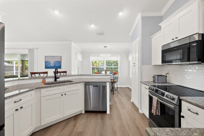 Photo - 5 Point Pleasant Dr