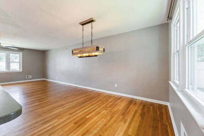 Bergenfield NJ Split Level Spacious Single Family home