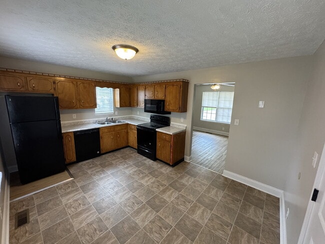 Photo - 620 Artic Ave