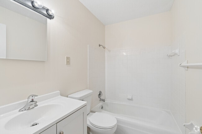 2BR, 1BA - 900SF - Bathroom - James Dale Apartments