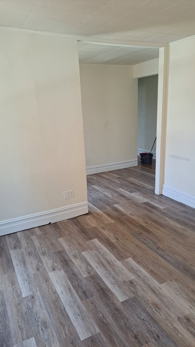 Photo - 716 Linden St Unit 2