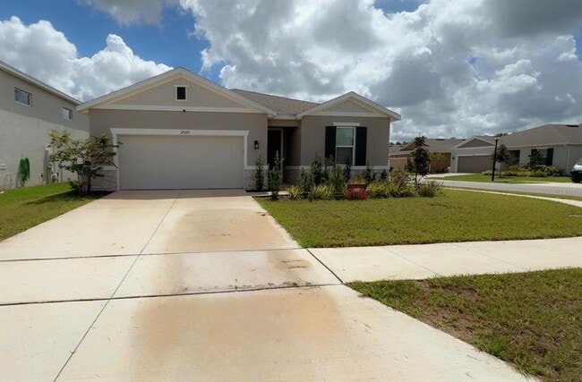 Building Photo - 2029 Carroll Ln
