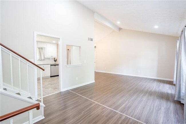 Photo - 2759 Shetland Ln NW