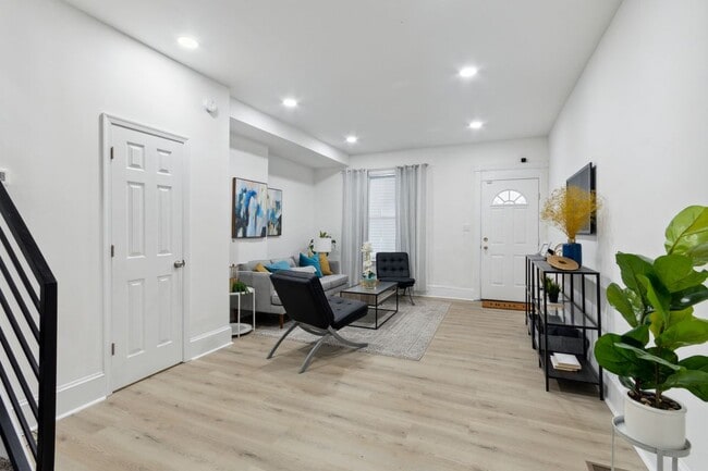 Photo - 6202 Callowhill St