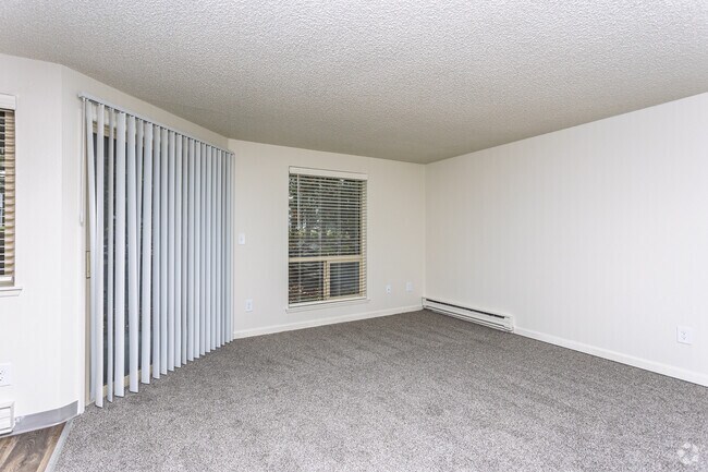 1BR, 1BA - 650SF - Living Room