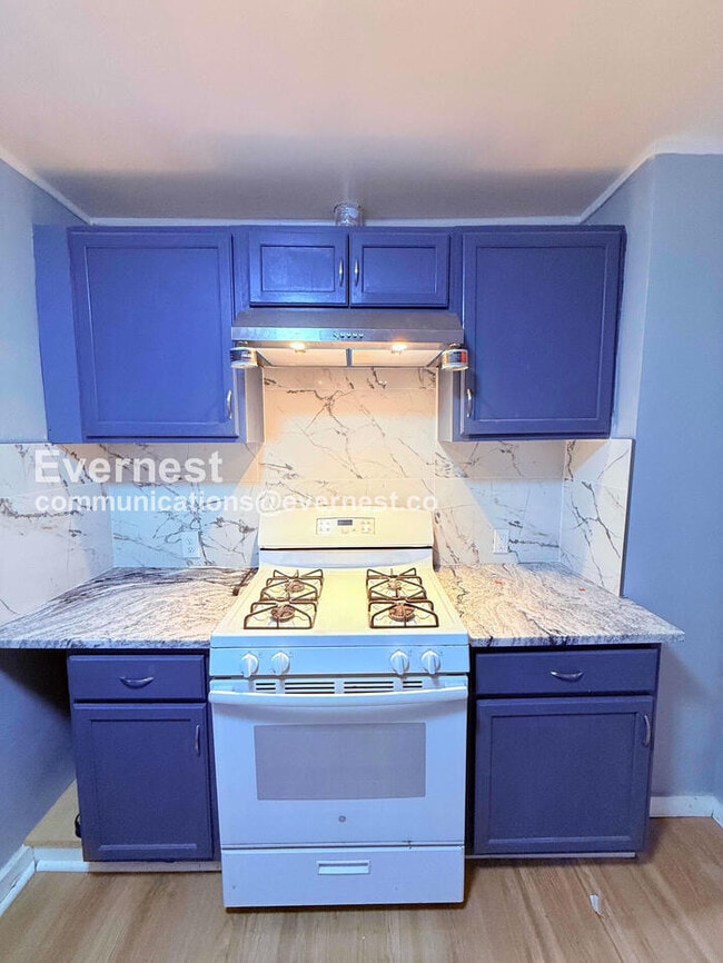 Photo - 8640 Chalmers Ave