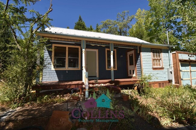 Photo - 422 Dalton St