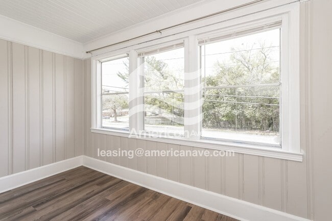 Photo - 2704 Alta Vista Ave