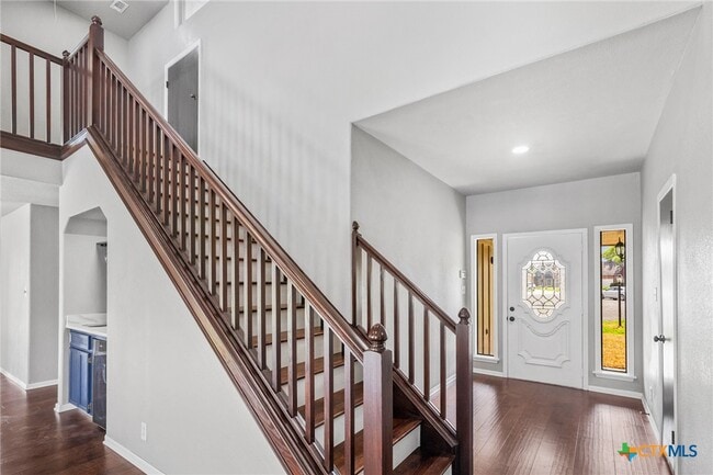 Photo - 116 Newport Dr