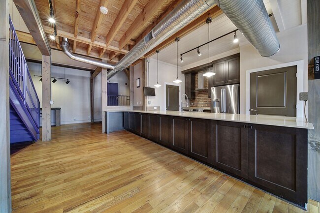 Uptown Gastonia Loft - Uptown Gastonia Loft