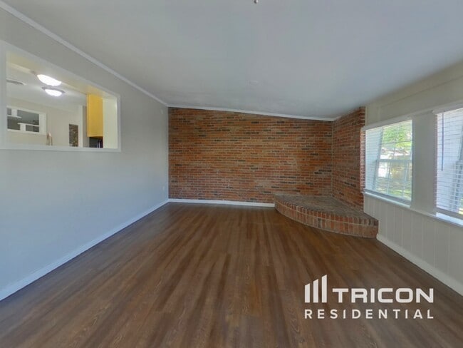 Photo - 2761 59th Ave N