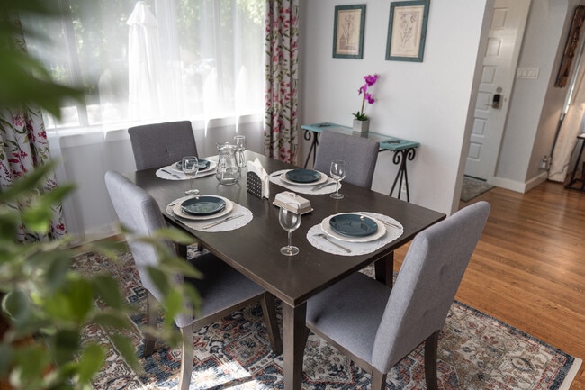 Photo - 11247 Huston St