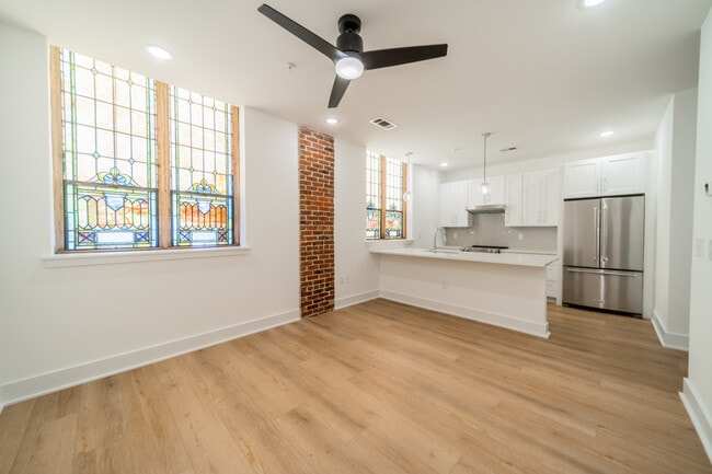 Building Photo - 201 Grandin Rd Unit 12