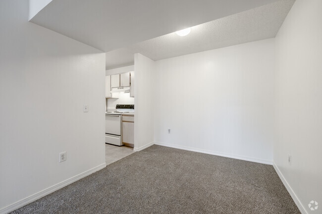 2BR, 2BA - 961SF - Dining Room