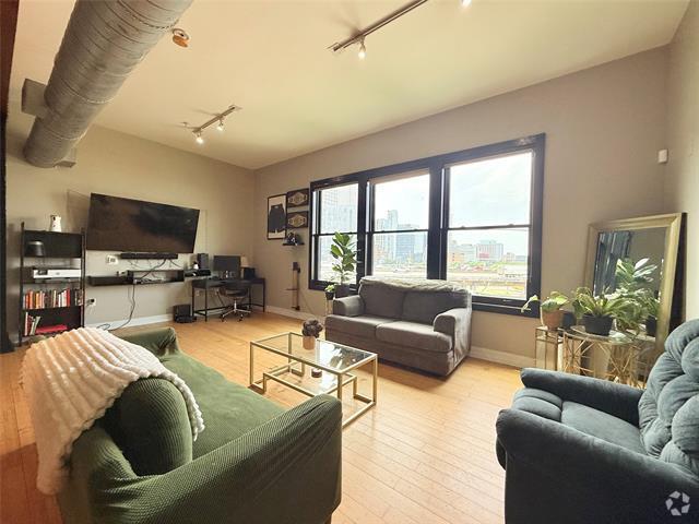 Building Photo - 2502 Live Oak St Unit 309 Rental