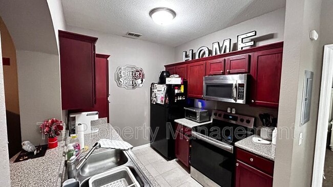 Photo - 7800 Point Meadows Dr