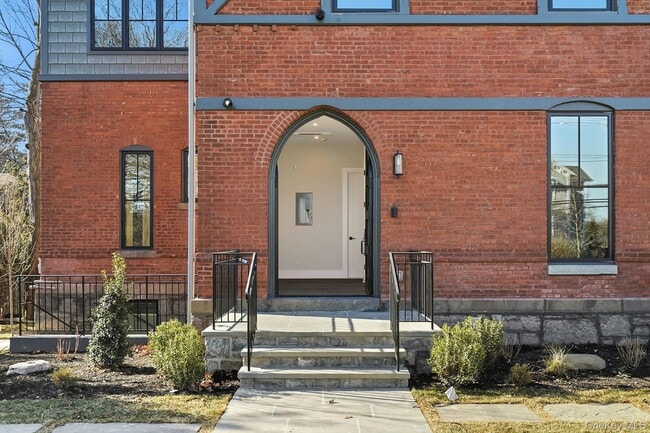 Photo - 34 Clinton Ave Unit 2