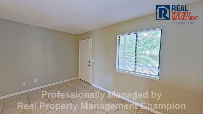 Photo - Upper Level 1 BD/1 BA Condo Near UNCW Unidad 8