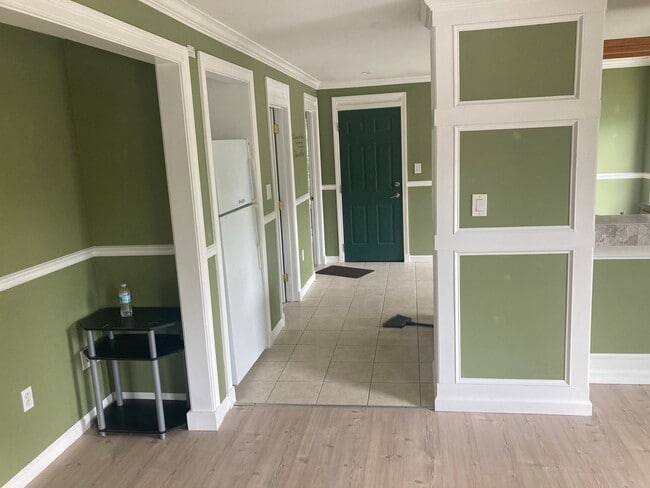 24 Goddard St Unit w