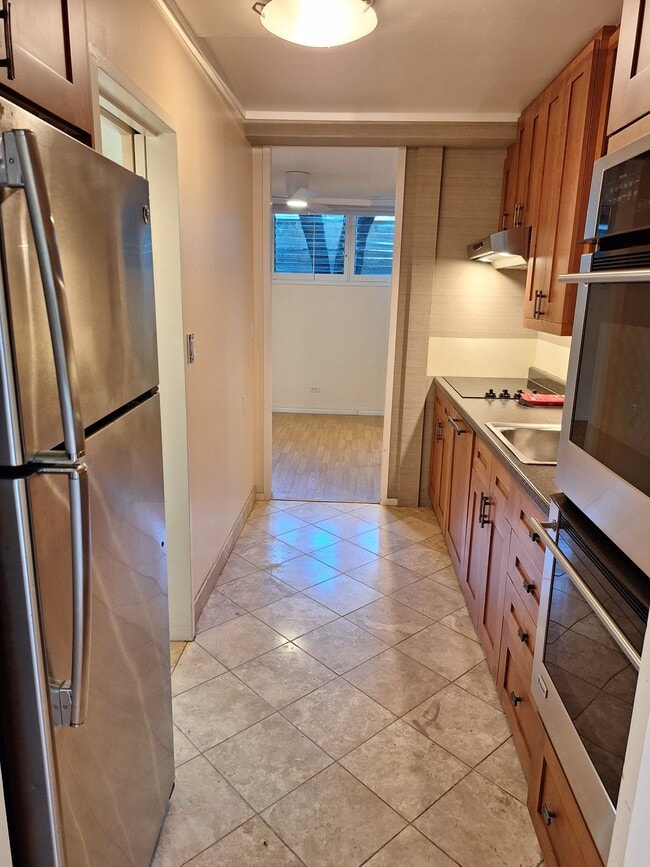 Photo - 1700 Makiki St