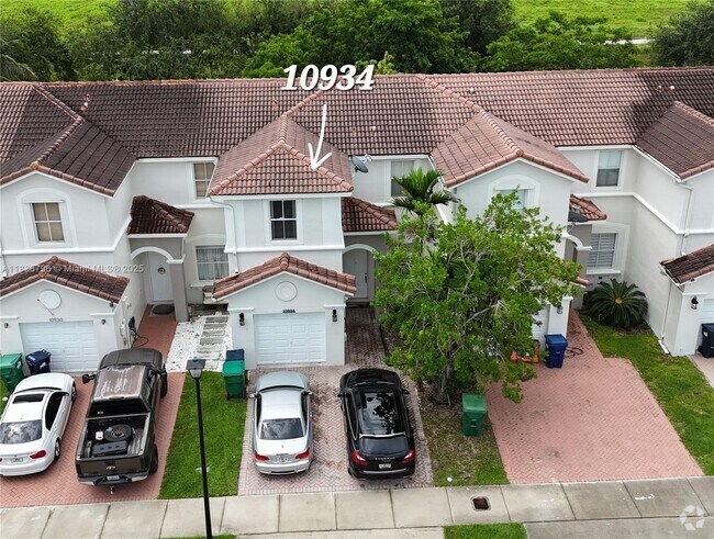 Building Photo - 10934 SW 247th Ter Rental