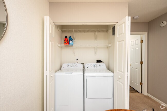1BR, 1BA - 601SF - Laundry