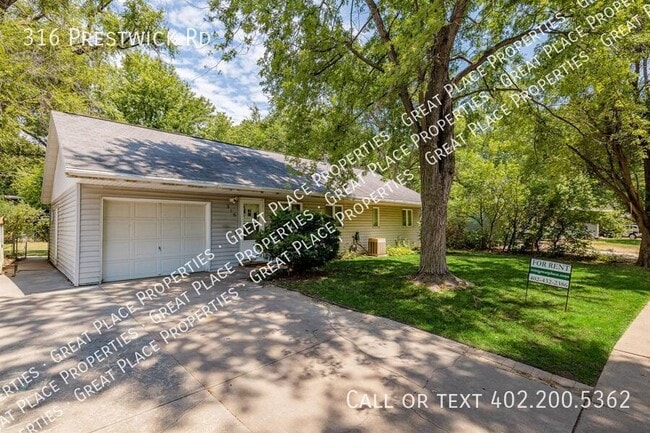 Photo - 316 Prestwick Rd