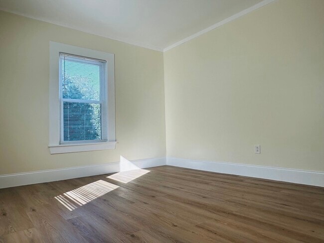 Photo - 15 Baxter Ave Unit 2