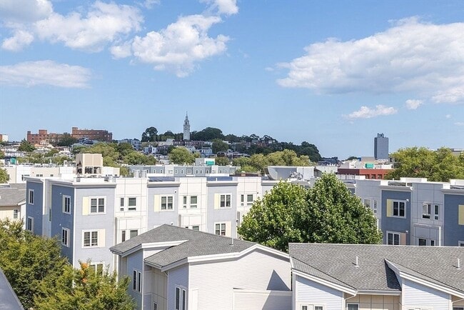 Building Photo - 267 Old Colony Ave Unit 507