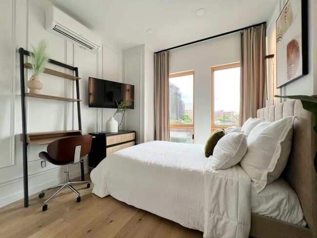 Photo - Furnished room/NOT APARTMENT Unit 2