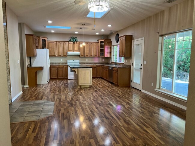 Photo - 30020-30113 113th Ave E