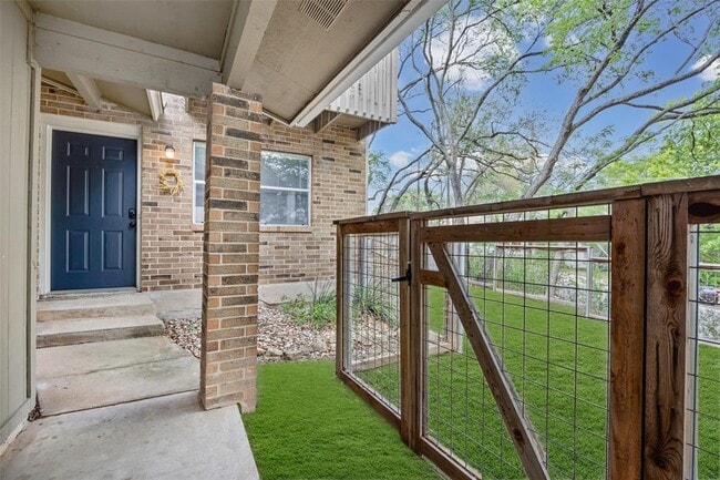 Building Photo - 8100 Dunn St