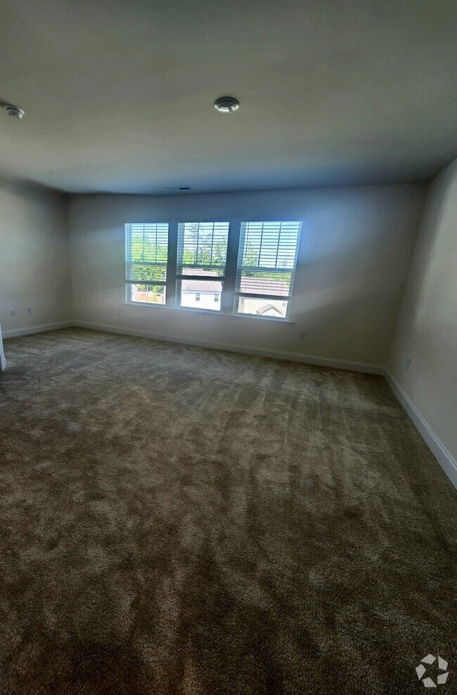 Building Photo - 4919 Caddis Bnd Rental