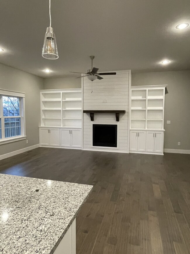 Photo - Gorgeous 4Bedroom House, on spacious 2 acres
