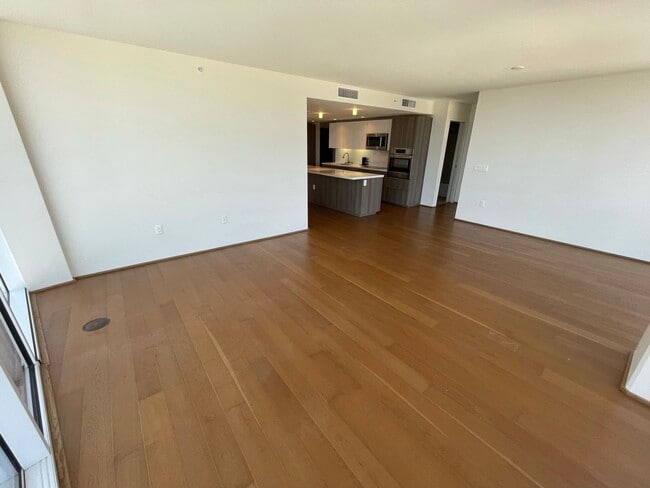 Photo - Symphony Honolulu! Luxurious 3 bedroom 2 bathroom in Kakaako with 2 assigned parking stall