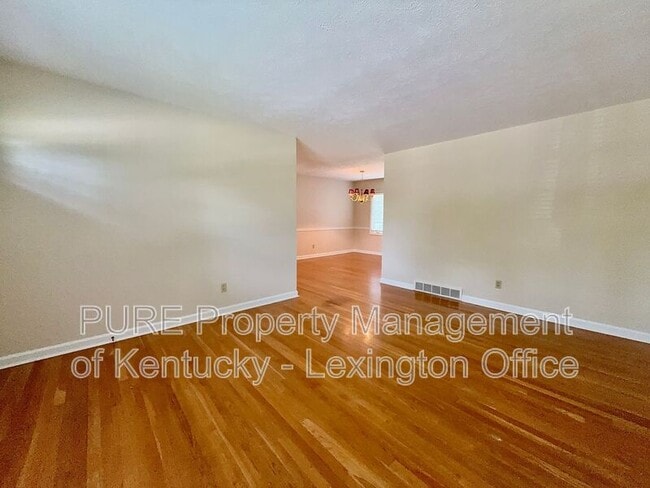 Photo - 2077 Dogwood Dr