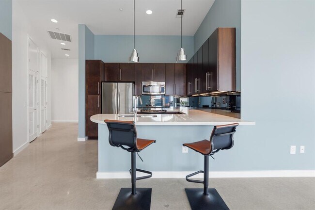 Photo - 507 Sabine St Unit 901