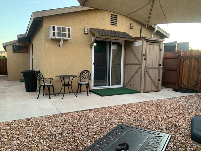 Building Photo - 7860 1/2 Calobar Ave