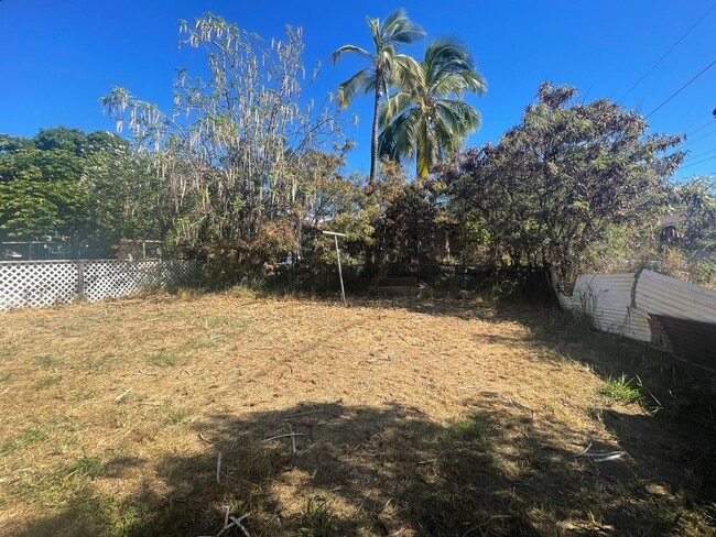 Photo - 2/1 duplex in Makaha | $1500.00 water included