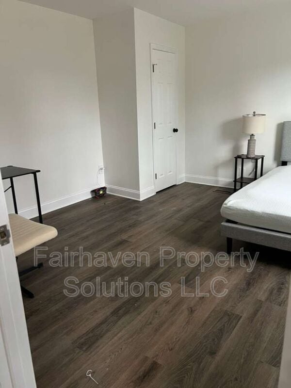 Photo - 2827 E 5th Ave