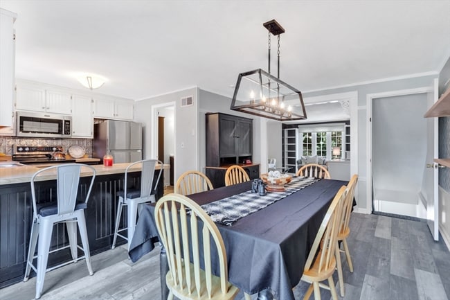 Photo - 395 Donohue Rd