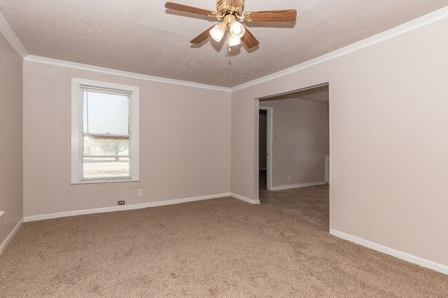 Photo - 1611 Clark St