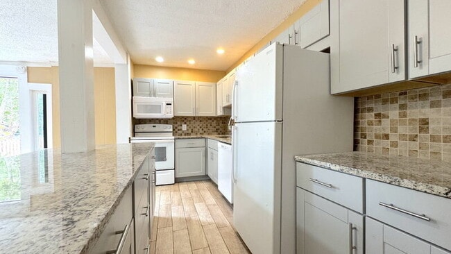 Photo - 170 Kingston Ave