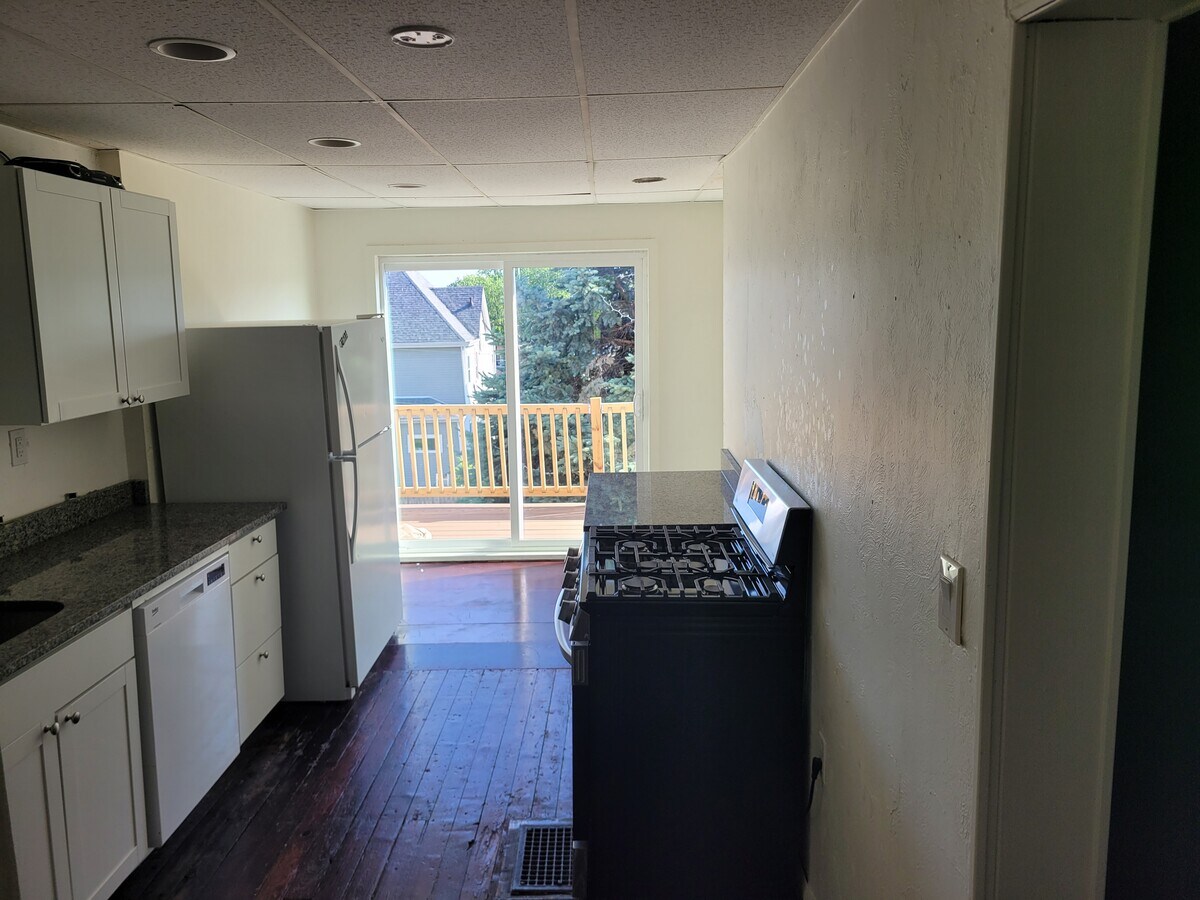 Photo - 77 Berry St Apartments Unit 1