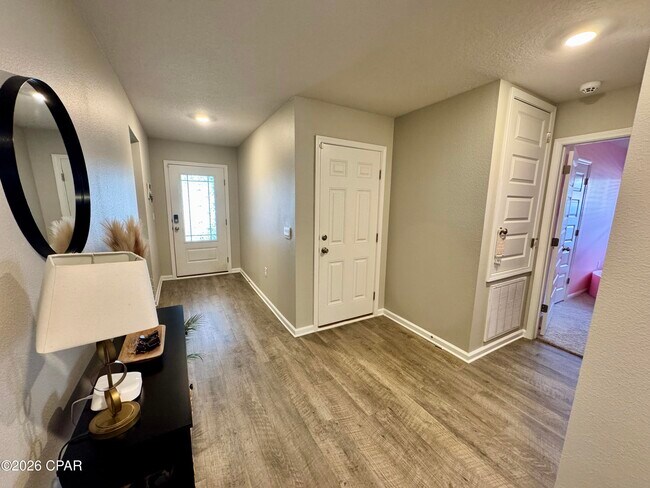 Photo - 4828 Conner Ln