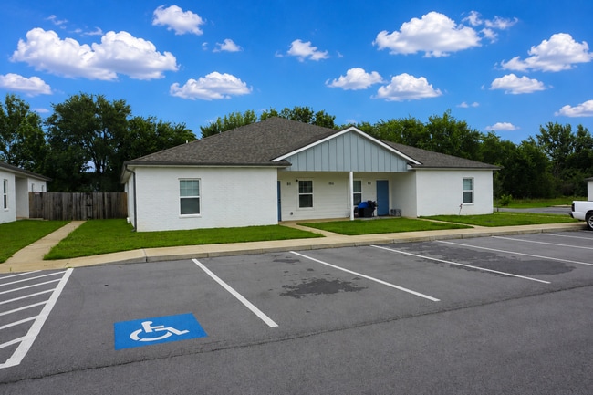 Photo - 1800 Riverview Dr Unidad - I1